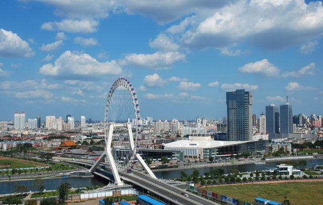 天津，友情、家庭与爱的温馨日常故事